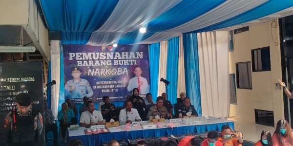 Polda Jatim Musnahkan 9,3 Kg Sabu, Ungkap 5.924 Kasus Narkoba Sepanjang 2025