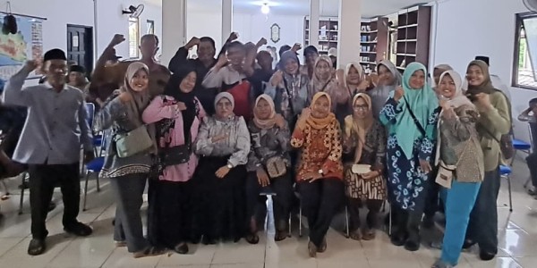 Sosialisasi Pengawasan Pemerintahan, Siti Qomariyah Pastikan Tata Kelola Desa Transparan dan Akuntabel