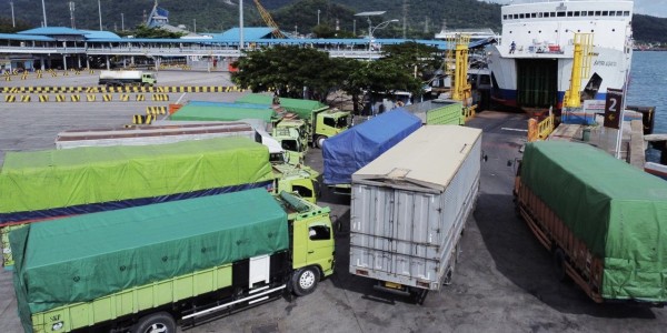 Kemenhub Ingatkan Truk Sumbu Tiga Patuhi Pembatasan Operasional