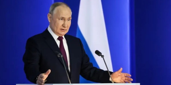 Putin Peringatkan Trump Soal Serangan Drone Ukraina, Rusia Ancam Balasan