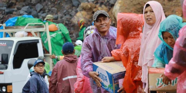 UNAIR Perkuat Bantuan bagi Korban dan Mahasiswa Terdampak Bencana di Sumatra dan Aceh