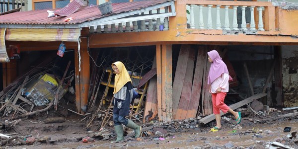 Guru Besar UNAIR Nilai Bencana Sumatra Layak Berstatus Nasional