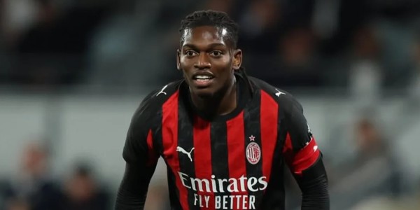 Gol Tunggal Leao Antar AC Milan ke Puncak Klasemen Serie A