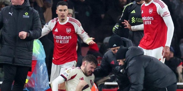 Gary Neville Sebut Tindakan Martinelli “Memalukan”, Sang Pemain Akhirnya Minta Maaf