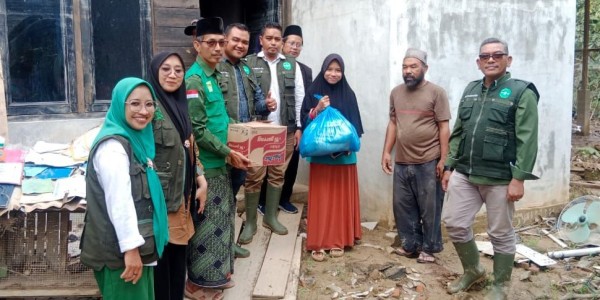 Mewakili PP ISNU, PW ISNU Aceh Salurkan Bantuan UKT Mahasiswa Terdampak Banjir Aceh Tamiang