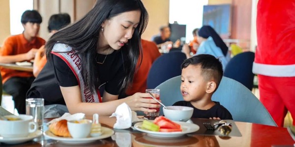 Dari Liburan ke Refleksi Hidup: Kisah Claire Sugianto Bersama Anak Yayasan
