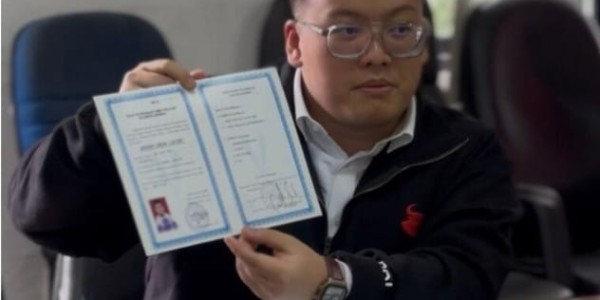 Jawab Tudingan Soal Ijazah, Anggota DPRD Banten Abraham Garuda Tunjukan Ijazah dari SD - S1 di KPUD