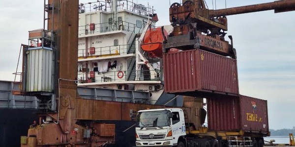 TPK Bagendang Bukukan Kinerja Operasional Solid, Arus Peti Kemas Tumbuh Positif