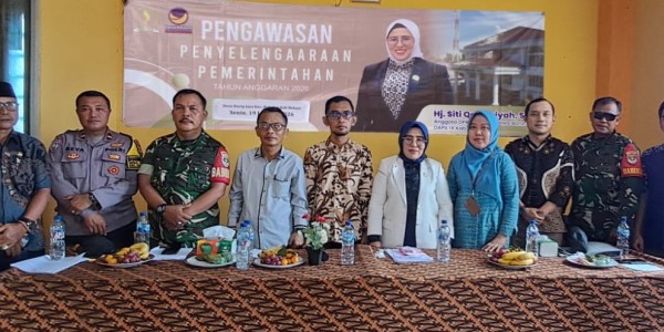 Siti Qomariyah Laksanakan Pengawasan Penyelenggaraan Pemerintahan di Desa Hurip Jaya