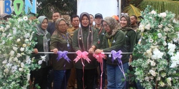 Pengabdian Masyarakat FKH UNAIR di Palembon Resmi Bergulir, Wakil Bupati Bojonegoro Apresiasi Bantuan Ternak