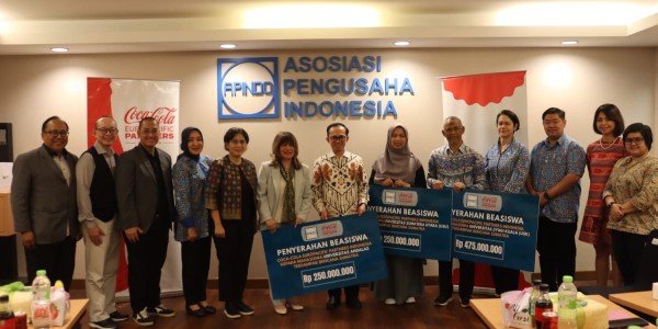 APINDO dan Coca-Cola Hadirkan Beasiswa bagi Mahasiswa Terdampak Bencana Sumatera