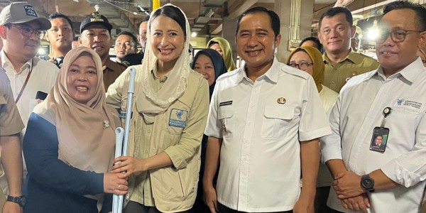 Apresiasi Kebersihan Pasar Cisalak Depok, Wamendag: Secara Keseluruhan Sudah Baik