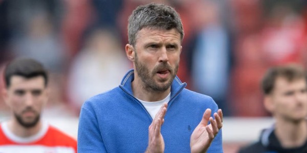 Michael Carrick: Akan Membosankan Jika Tak Menikmati Euforia Kemenangan Manchester United