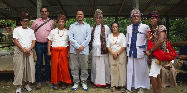 Tempuh Jalan Damai, Masyarakat Adat Toraja Fasilitasi Sidang Pemulihan Adat untuk Pandji Pragiwaksono