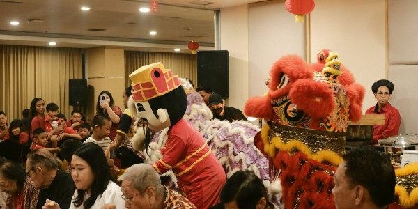 Meriahkan Imlek 2026, Quest Hotel Darmo Surabaya Hadirkan Atraksi Barongsai hingga Menu Ikonis Lamian