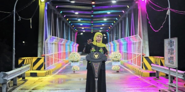 Gubernur Khofifah Resmikan Jembatan Bubak Mojokerto, Tumbuhkan Akses Ekonomi Warga
