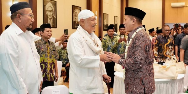 Menkop Tekankan Strategi Naikkan Nilai Jual Tembakau Madura
