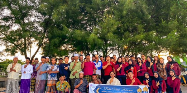 Gandeng Masyarakat Pesisir, Grand Inna Tunjungan Gelar Buka Puasa Bersama Paguyuban Perahu Wisata