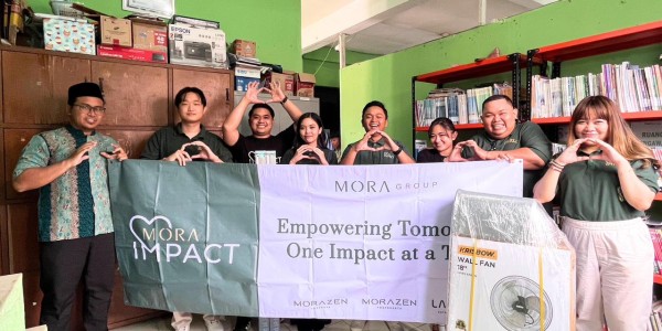 LAMORA Kota Lama Surabaya Sulap Sudut Baca MTs Himmatun Ayat Jadi Ruang Literasi Nyaman