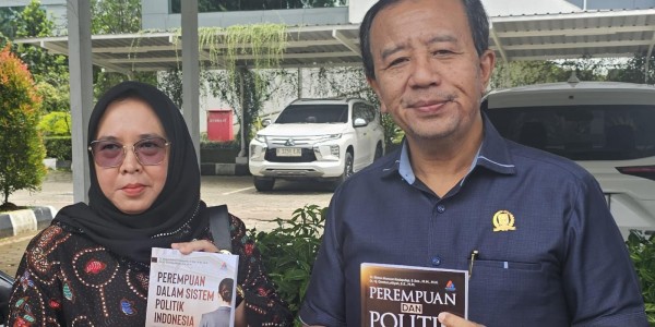 Terbitkan Dua Karya Buku, Legislator PSI Depok Binton Gaungkan Politik Inklusif
