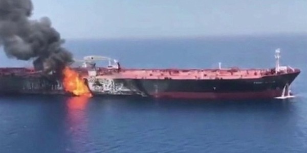 Iran Klaim Gempur hingga Hancur Kapal Tanker AS di Teluk Persia