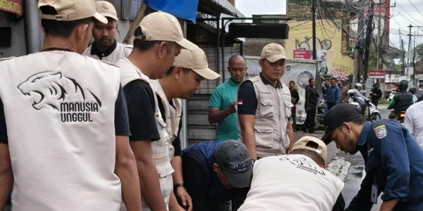 Tim Maung Asri Sigap Evakuasi ODGJ yang Meresahkan Warga Beji