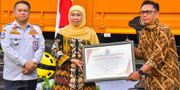 Buah dari Perjuangan Panjang, Gubernur Khofifah Beri Bantuan Normalisasi Kendaraan pada GSJT