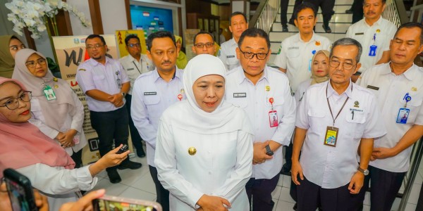 Posko THR Jatim Terima 20 Aduan, Khofifah Ingatkan Perusahaan Tuntaskan THR Maksimal H-7 Idulfitri