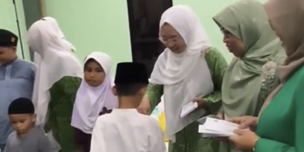 Buka Puasa Bersama dan Santunan Anak Yatim, Fatayat NU Jaksel Tebar Kebahagiaan