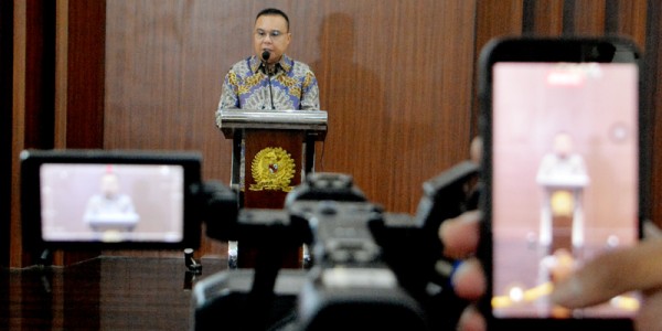 DPR Apresiasi Pemerintah Soal Harga Bahan Bakar Minyak (BBM) Tidak Naik