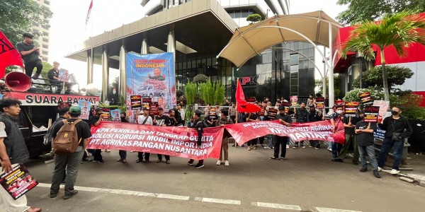 KPK Didesak Usut Dugaan Korupsi Impor 105 Ribu Mobil Pikap