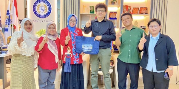 World Class Educator Series, SMA Labschool Unesa 1 Wujudkan Generasi Berdaya Saing Global