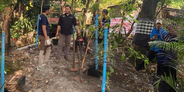Lewat Satu Minggu Satu Pohon, Eks TPS Liar di Cimanggis Kini Jadi Ruang Hijau