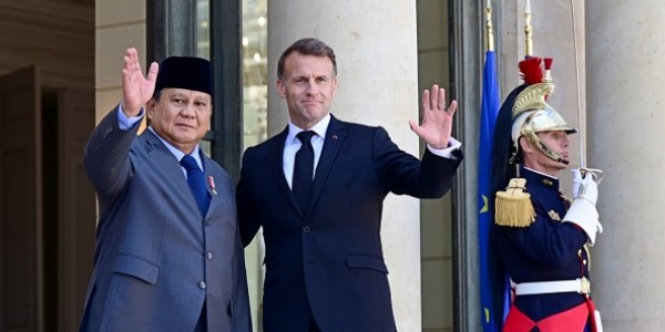 Diplomasi Global Prabowo Berlanjut, Bertemu Macron di Istana Élysée Bahas Kerja Sama Strategis