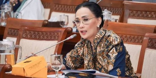 Terima Penghargaan KWP Award 2026, Amelia Anggraini Tekankan Pentingnya Etika Digital