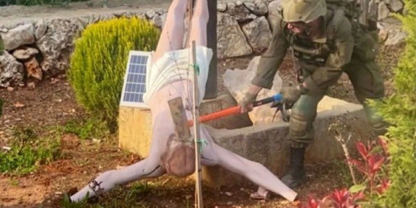 Tentara Israel Rekam Aksinya Hancurkan Patung Yesus di Lebanon