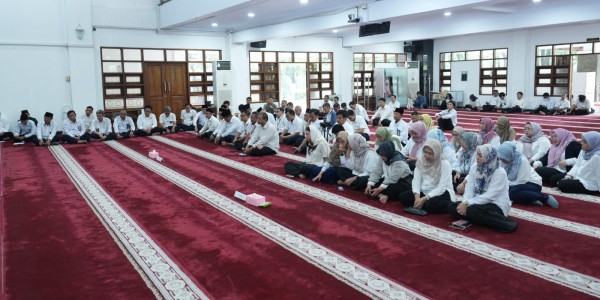 Lepas 82 Jemaah Haji PU, Dody Tekankan Nilai Keikhlasan dan Kebersamaan