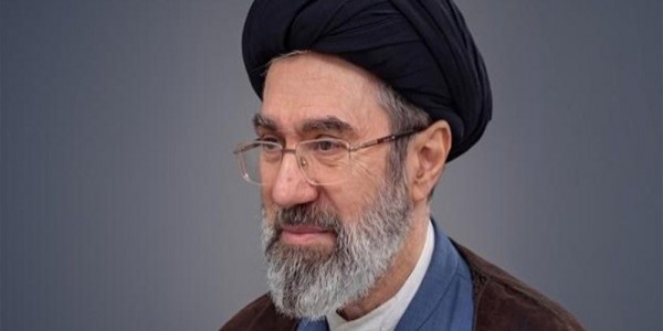 Khamenei: Persatuan Nasional Iran Melemahkan Musuh dan Gagalkan Upaya Propaganda Barat