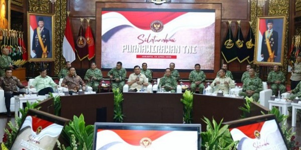Menhan Sjafrie dan Panglima TNI Perkuat Sinergi dengan Purnawirawan, Bahas Strategi Pertahanan Nasional