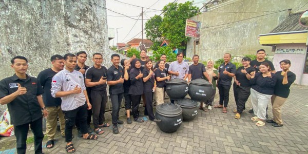 Peringati Hari Bumi 2026, Hotel Neo+ Waru Sidoarjo Gelar Aksi Bersih Lingkungan dan Salurkan Tempat Sampah