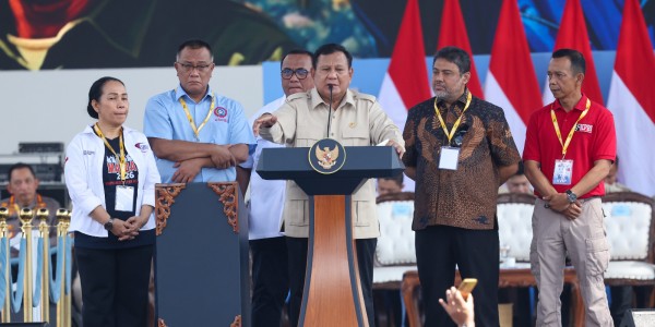 Prabowo Umumkan Serangkaian Kebijakan Perlindungan Pekerja pada May Day, Apa Saja?