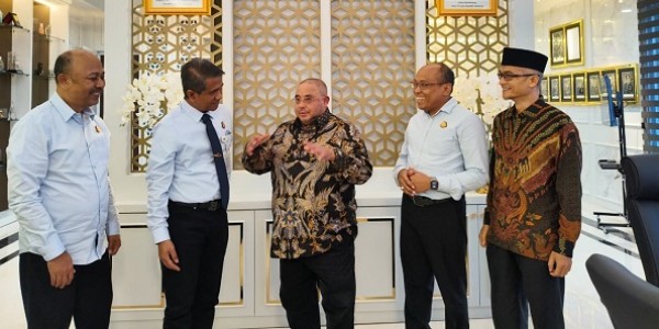 Tinjau Kinerja Kejati Kalsel, Aboe Bakar Alhabsyi Apresiasi Implementasi KUHP Baru