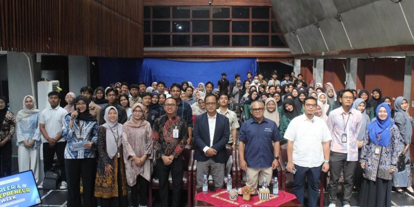 PDS Hadir di Kampus Vokasi Jawa Timur, Bagikan Gambaran Dunia Kerja kepada Mahasiswa