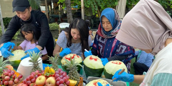 Sheraton Surabaya Tawarkan Staycation Keluarga dengan Aktivitas Fruit Carving