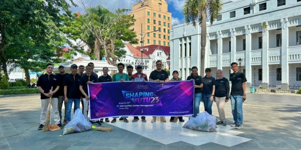 Apresiasi Penjaga Kenyamanan Kota Lama, Horison Arcadia Heritage Berbagi Makanan dan Aksi Bersih-bersih