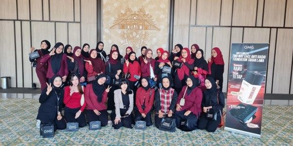 MYZE Hotel Sumenep by ARTOTEL Gelar Beauty Class Korean Makeup Look Bersama OMG