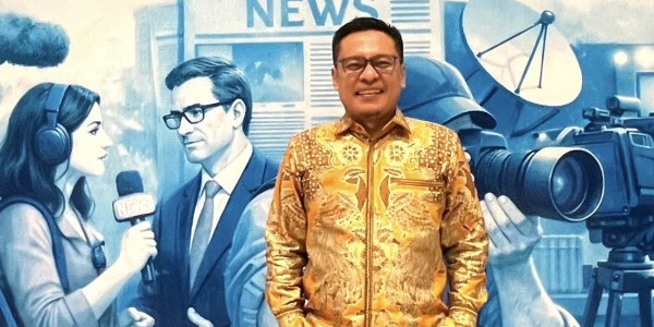 Gelar Nobar Final Liga Champions, Golkar Jatim Bangun Kedekatan dengan Masyarakat