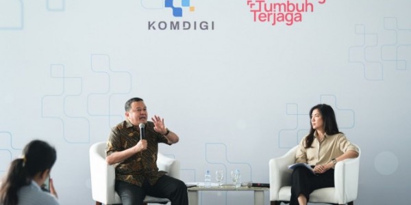 Registrasi SIM Biometrik Pakai Pengenalan Wajah, Komdigi Jamin Data Aman