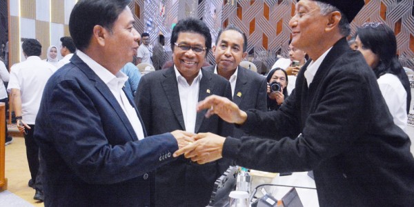 Menteri PU Raker dengan Komisi V DPR