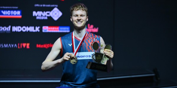 Indonesia Open 2026: Juara Bertahan Anders Antonsen Tersingkir di Babak Pertama, Takluk Dari Alex Lainer